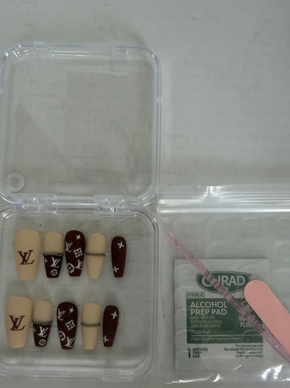 Custom Handmade
Reusable LV Designer
Press On Nails - Picture 2 of 3